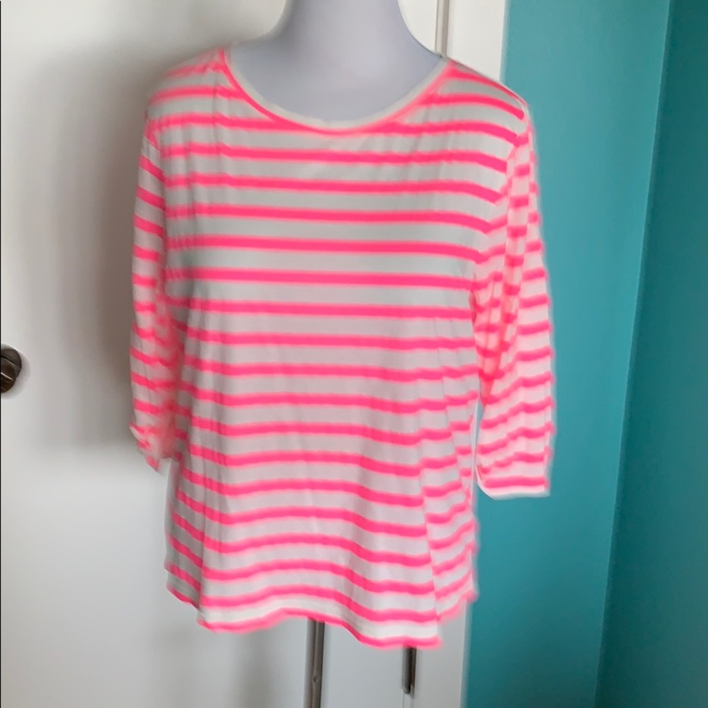 Tee shirt